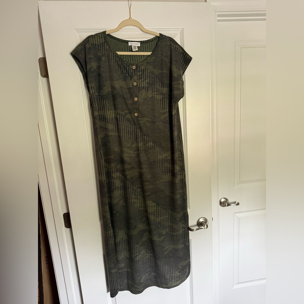 Boutique Camo Maxi Dress NWOT size 1XL